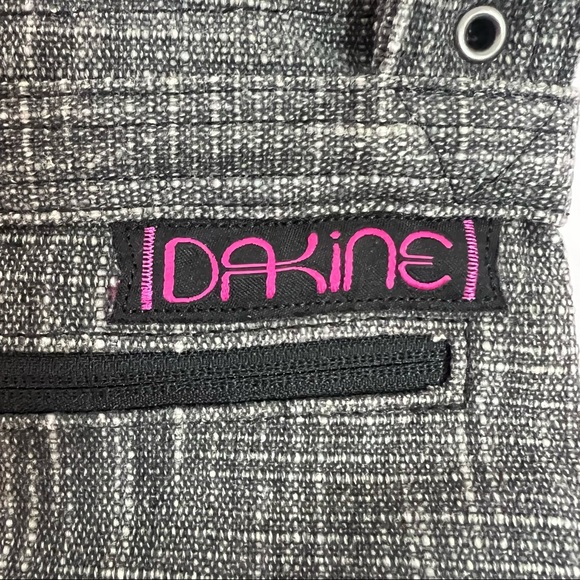 Dakine Gray Purse with Hot Pink Lining - Picture 3 of 7